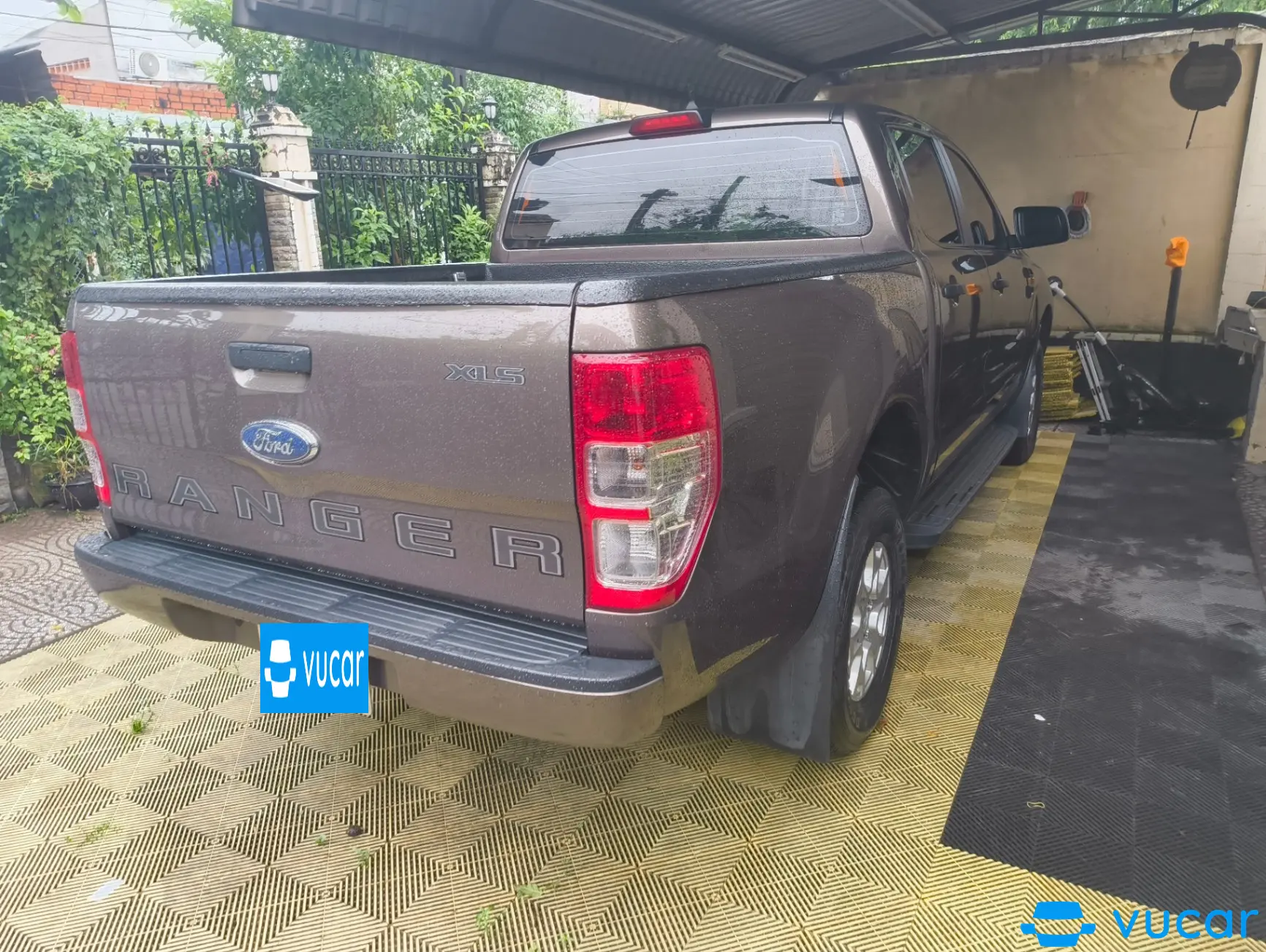 Ford Ranger XLS 2.2L 4x2 AT 2021 - Ngoại thất 2