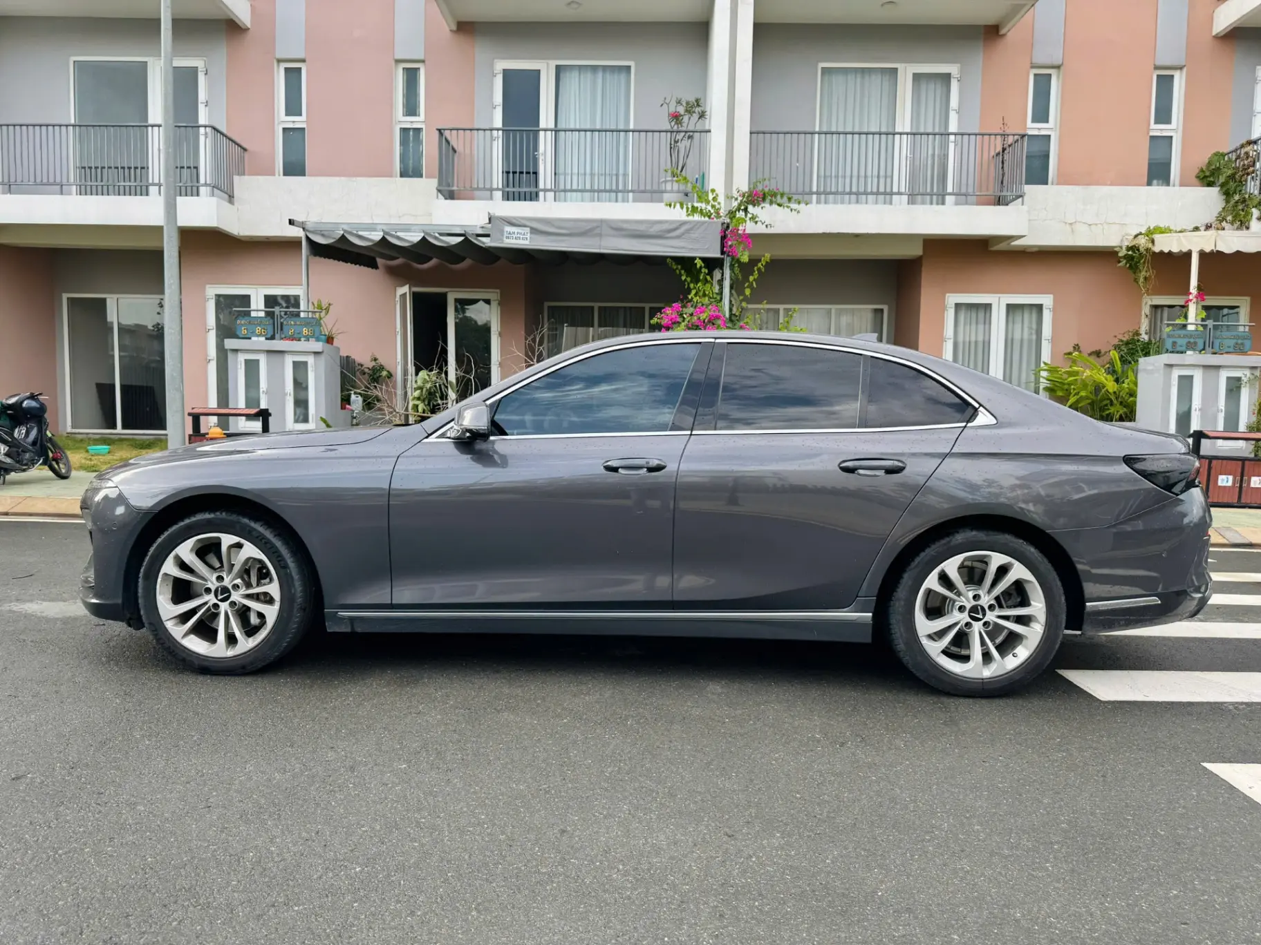 Vinfast Lux a 2.0 Plus 2.0 AT 2019 - Ngoại thất 8
