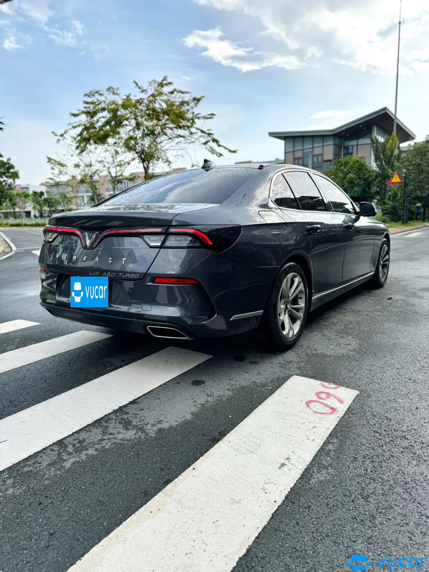Vinfast Lux a 2.0 Plus 2.0 AT 2019 - Ngoại thất 12