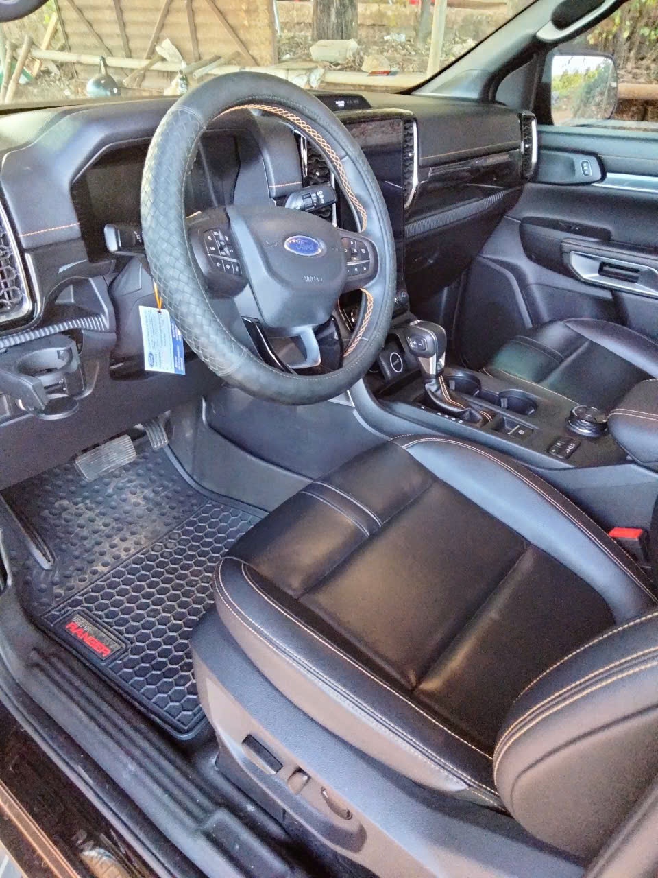 Ford Ranger 2022 - Nội thất 1