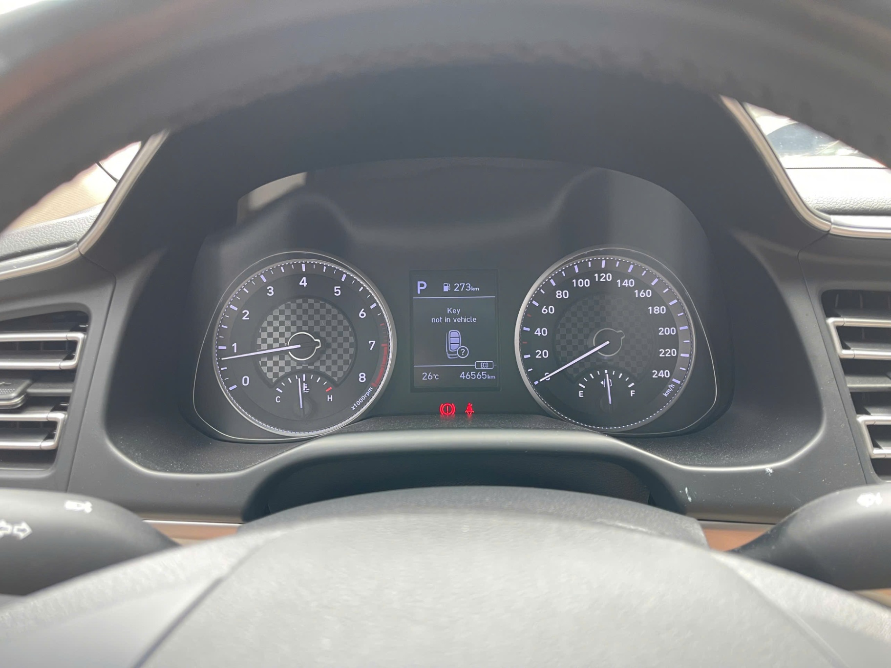 Hyundai Elantra 1.6 AT 2019 - Nội thất 1