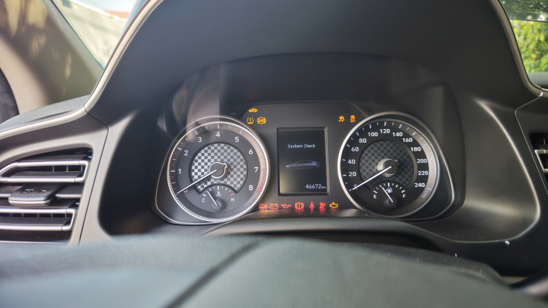 Hyundai Elantra 1.6 AT 2019 - Nội thất 3