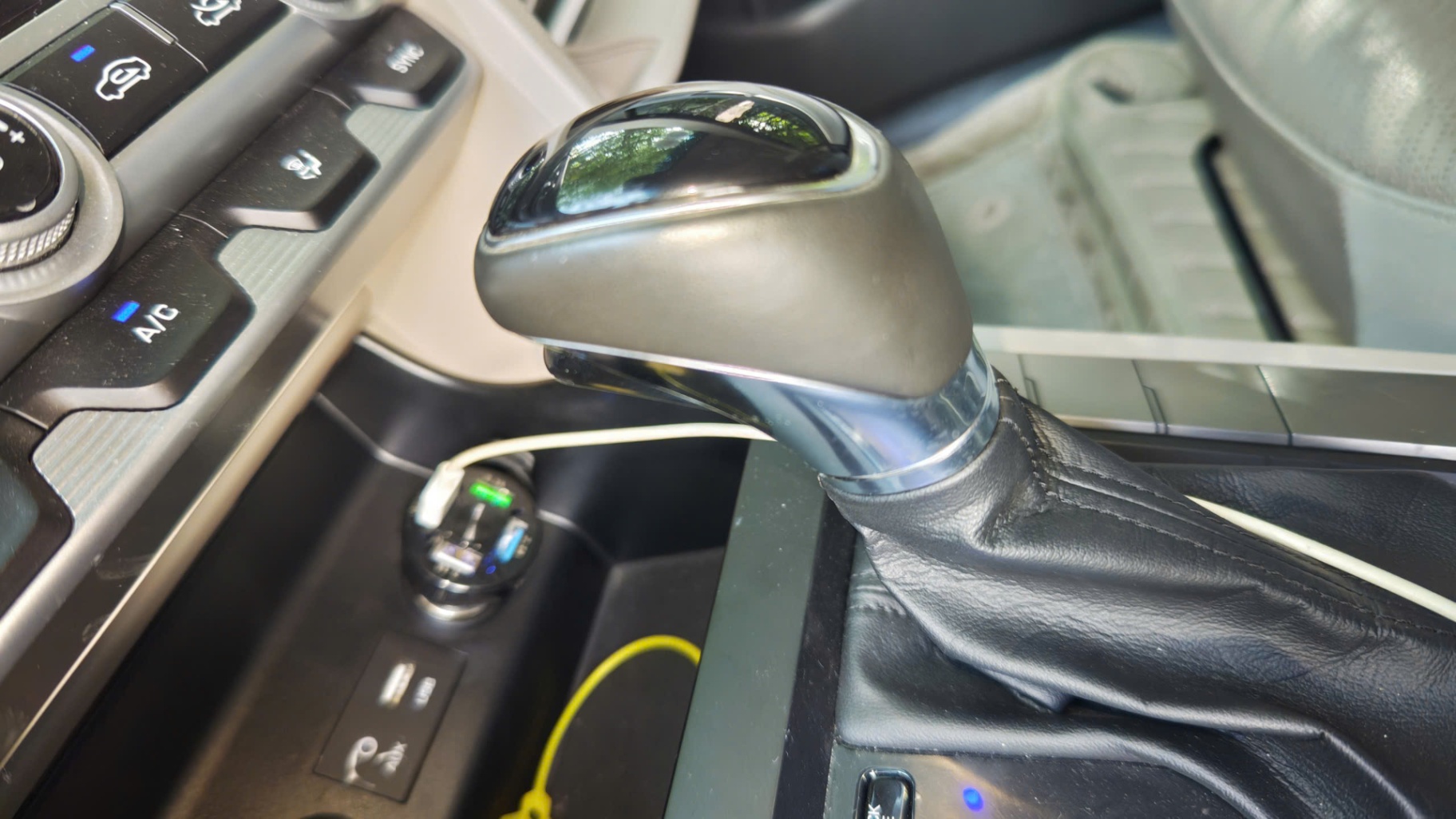 Hyundai Elantra 1.6 AT 2019 - Nội thất 7