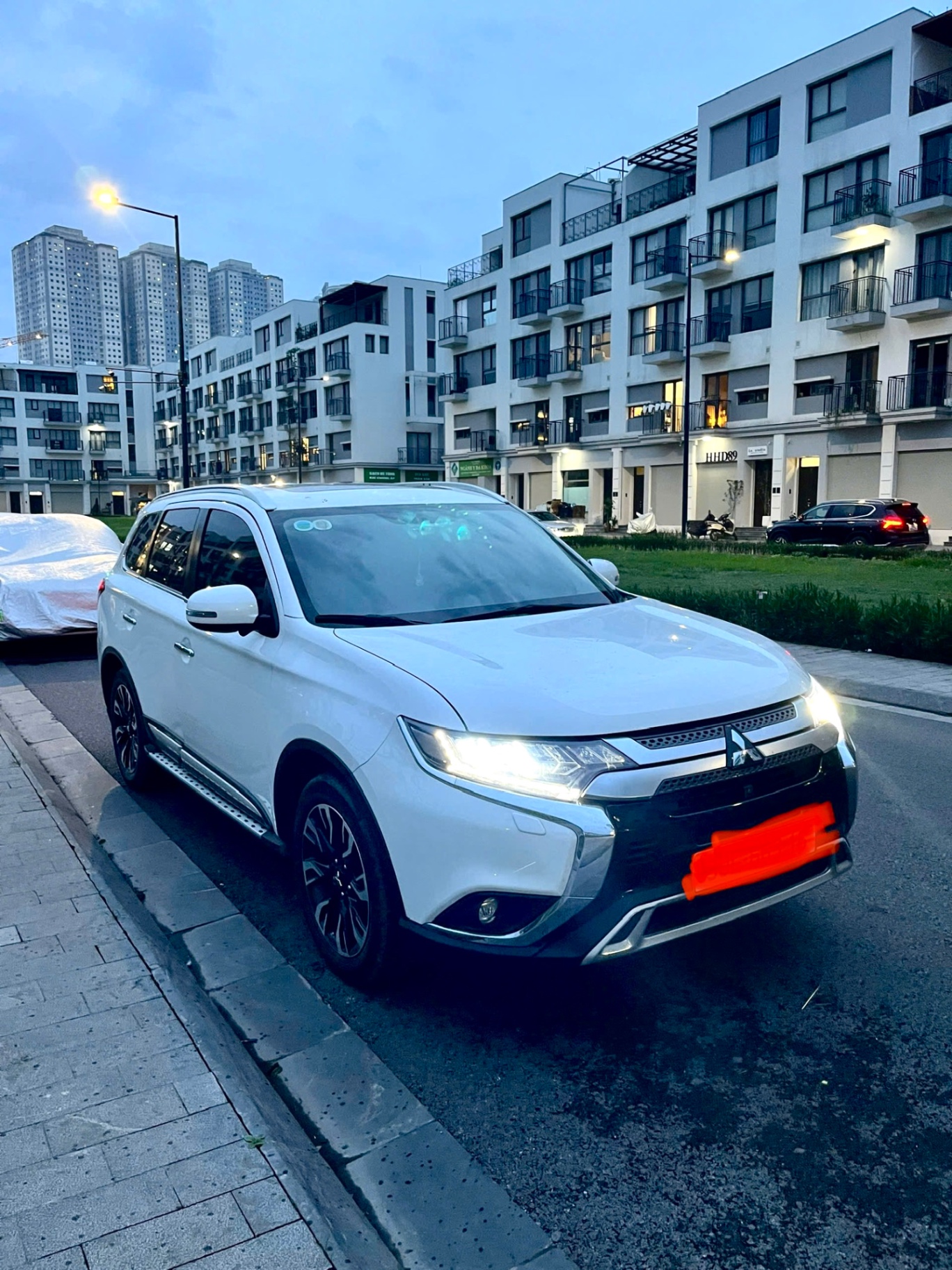 Mitsubishi Outlander Premium 2.0 CVT 2021 - Ngoại thất 4