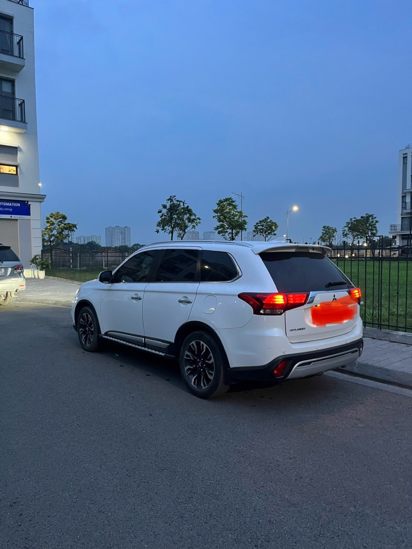 Mitsubishi Outlander Premium 2.0 CVT 2021 - Ngoại thất 2