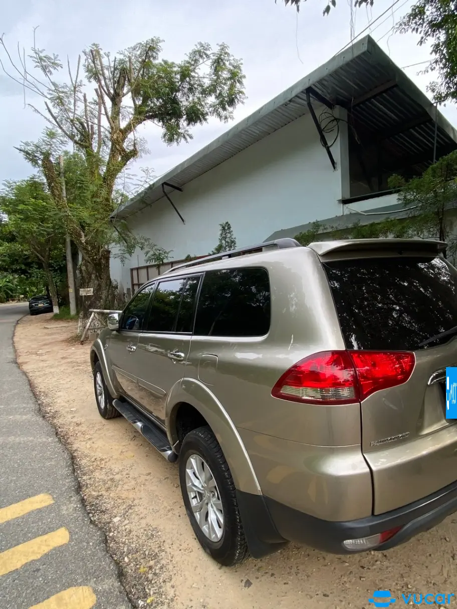 Mitsubishi Pajero sport G 4x2 AT 2015 - Ngoại thất 3