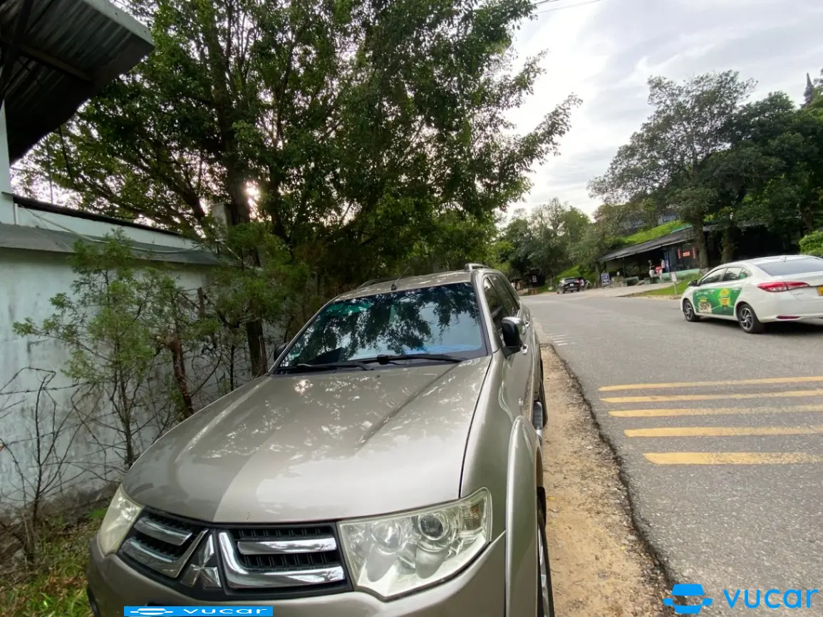 Mitsubishi Pajero sport G 4x2 AT 2015