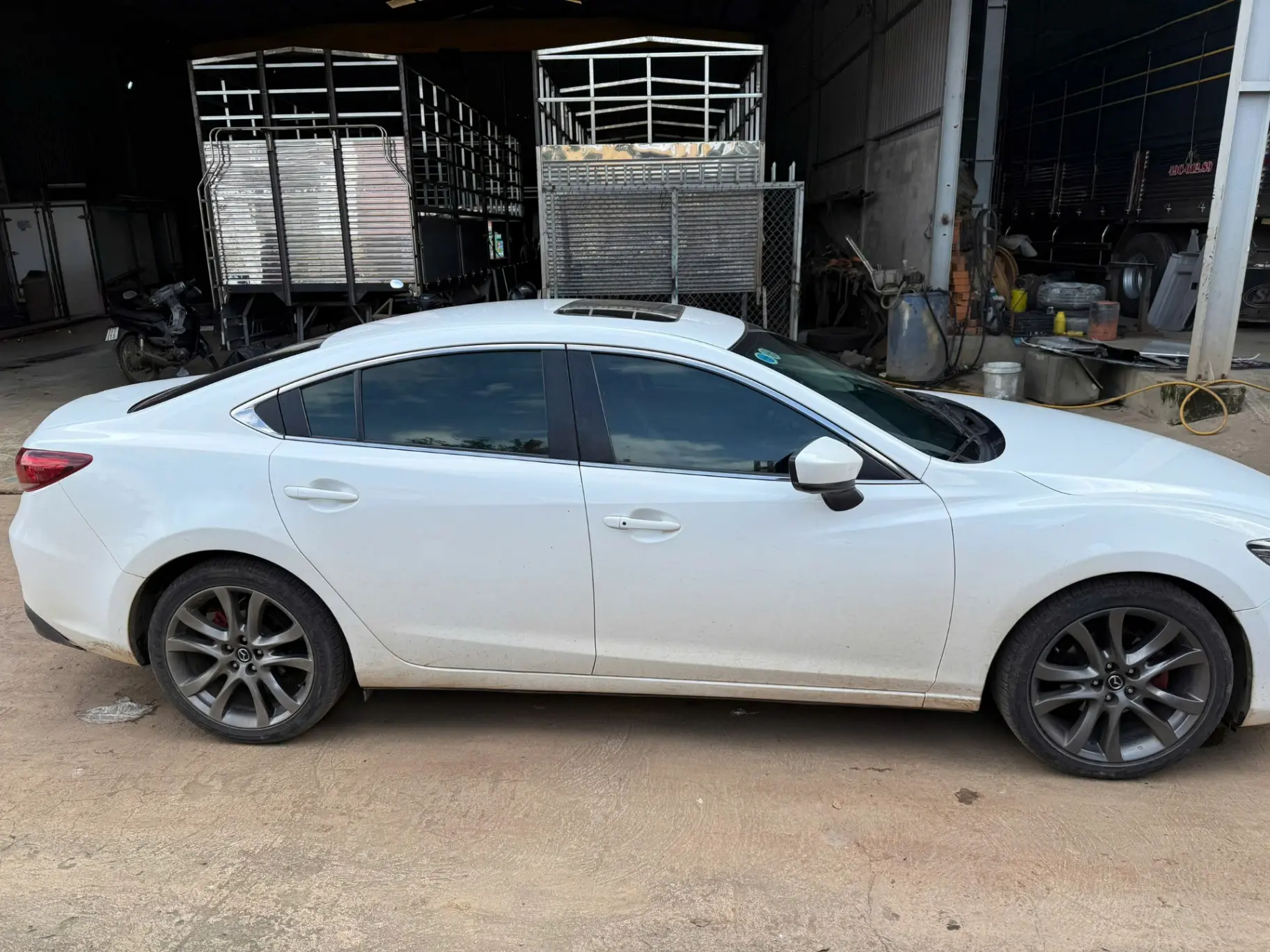 Mazda 6 2.0L Premium 2017 - Ngoại thất 2