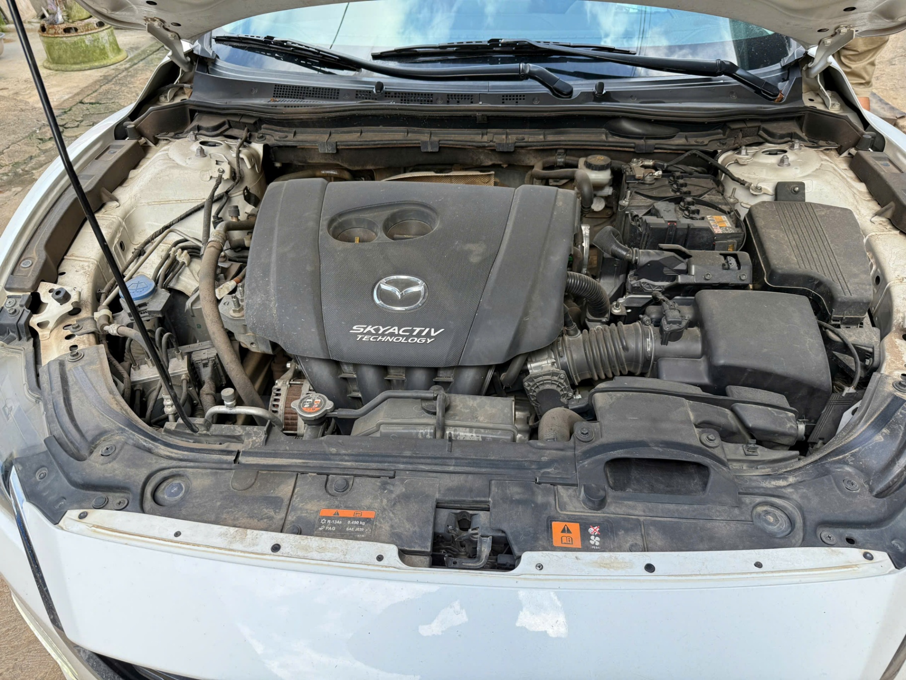 Mazda 6 2.0L Premium 2017 - Khoang động cơ 1