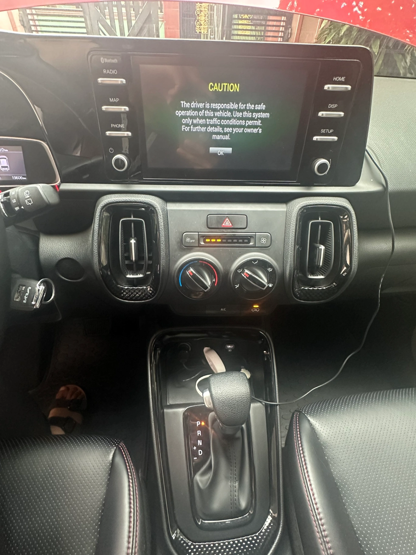 Kia Sonet Deluxe 1.5 AT 2022 - Nội thất 9