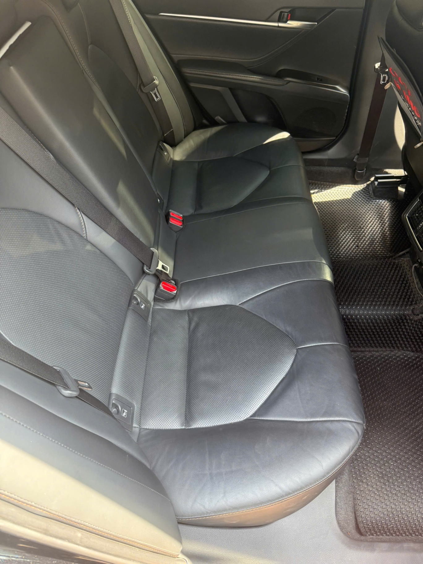 Toyota Camry 2.0Q 2022 - Nội thất 12