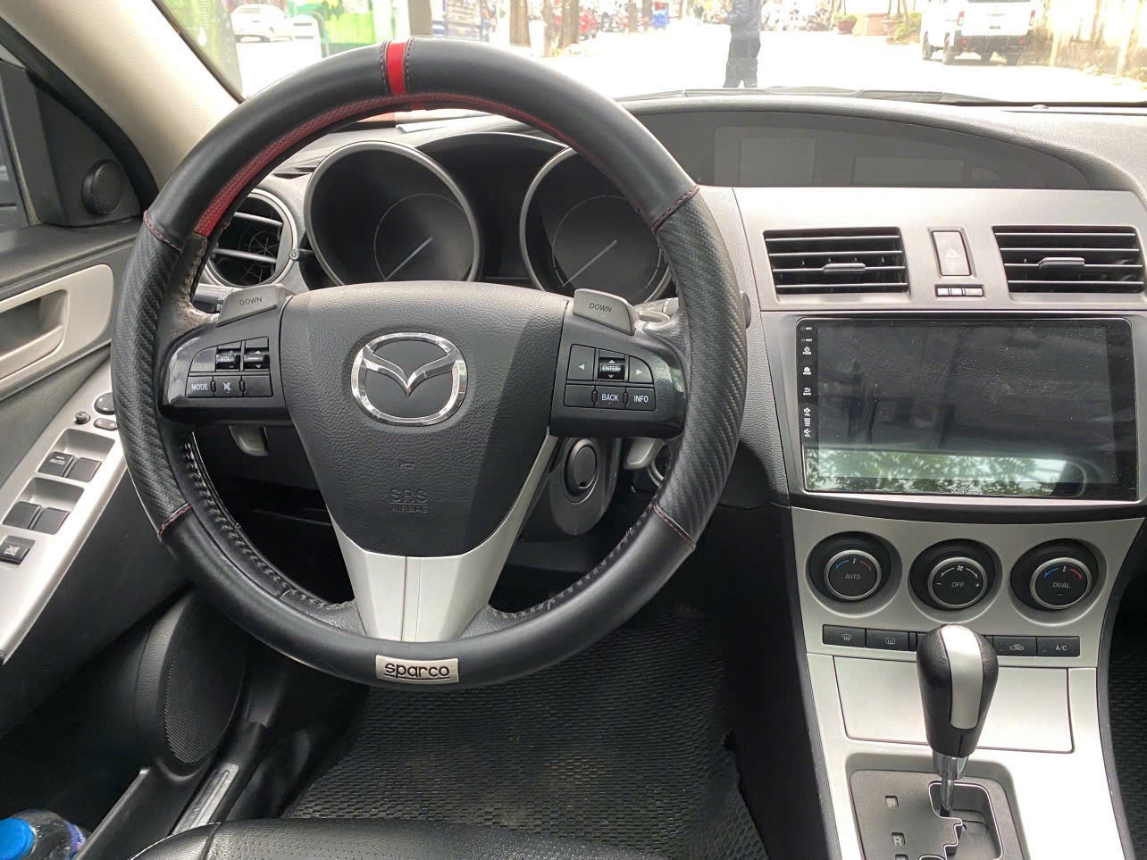 Mazda 3 Hach 2010 - Nội thất 1