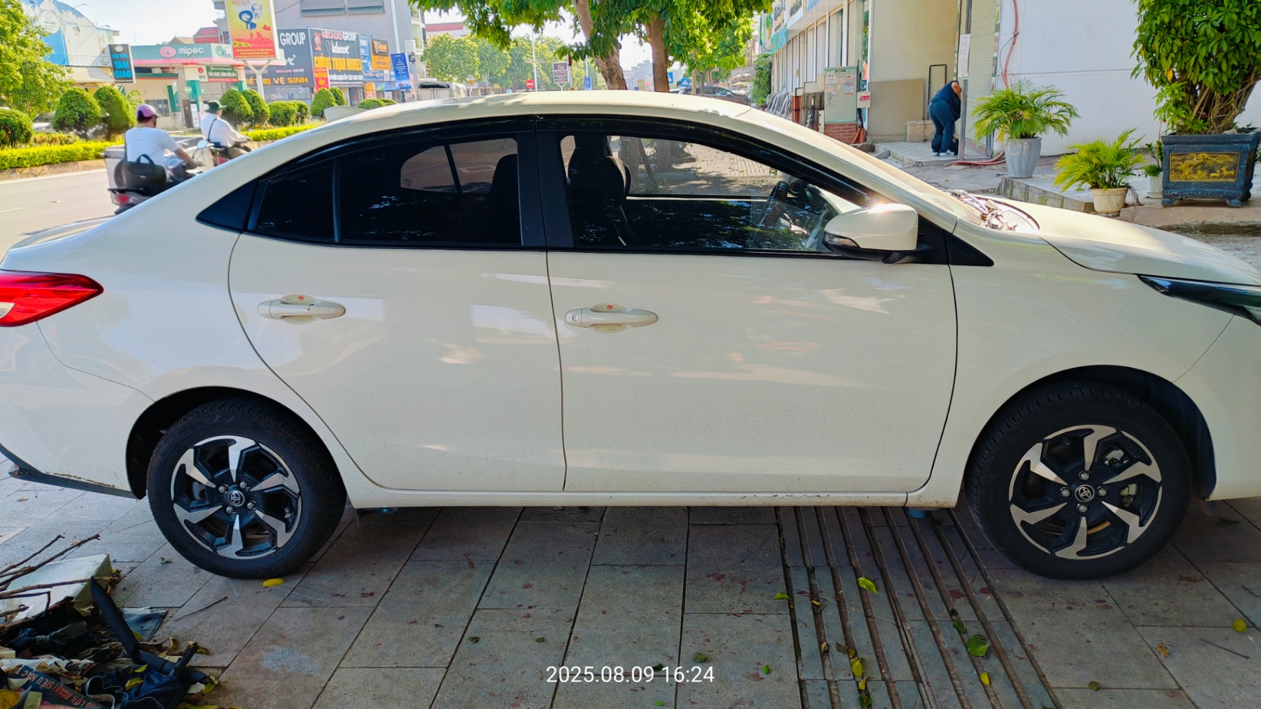 Toyota Vios E CVT 2023 - Ngoại thất 2