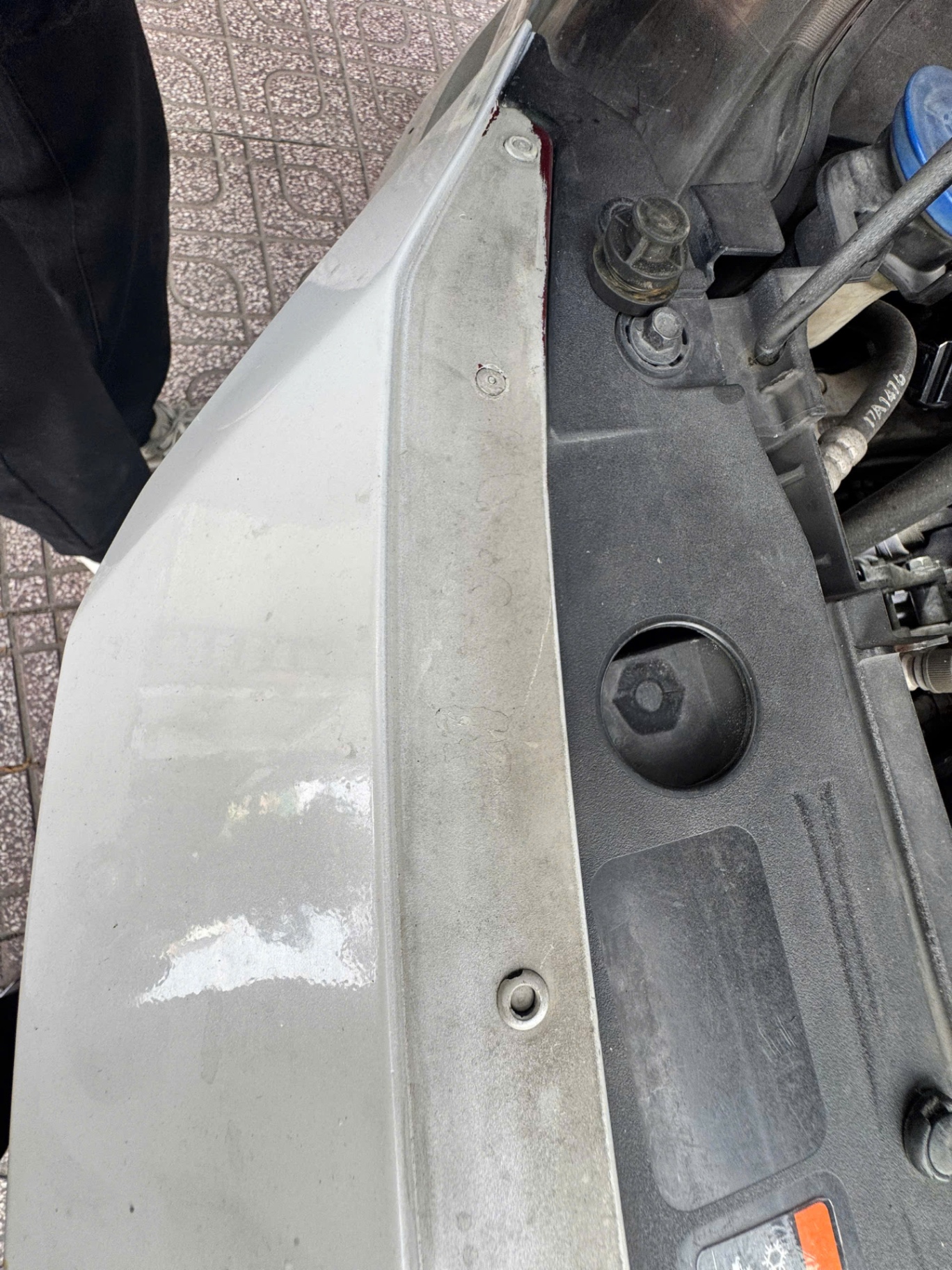 Mazda 2 1.5 AT 2017 - Khoang động cơ 1