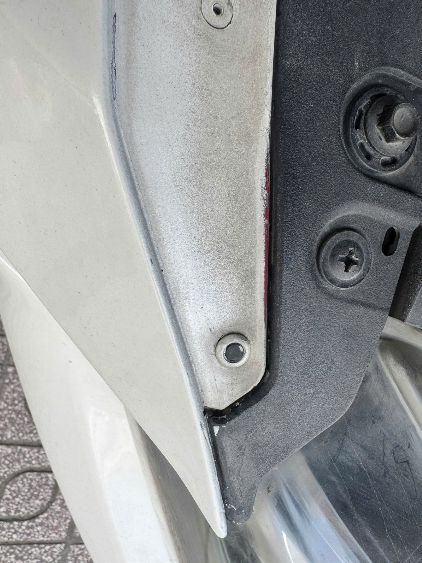 Mazda 2 1.5 AT 2017 - Khoang động cơ 2