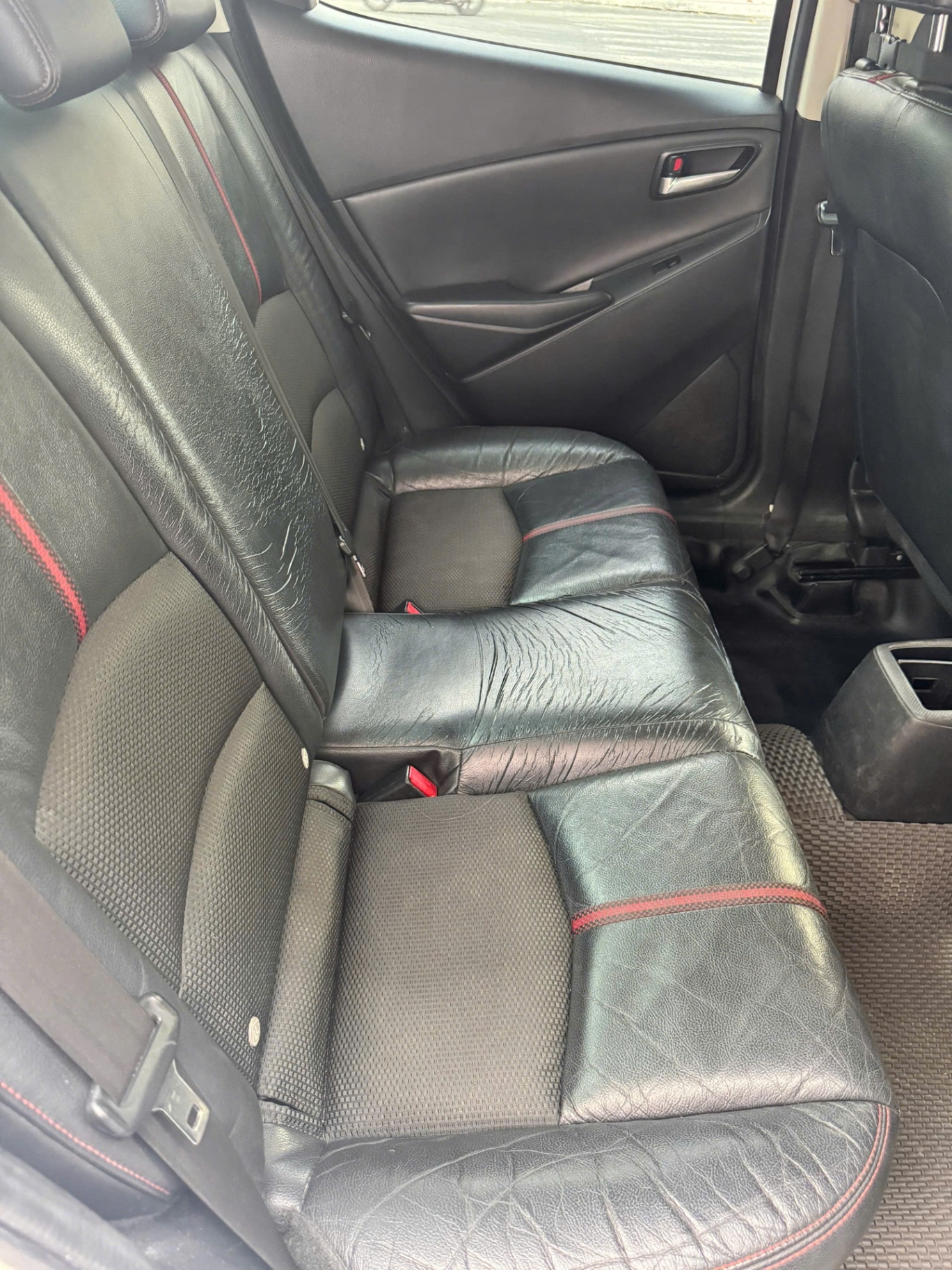 Mazda 2 1.5 AT 2017 - Nội thất 4