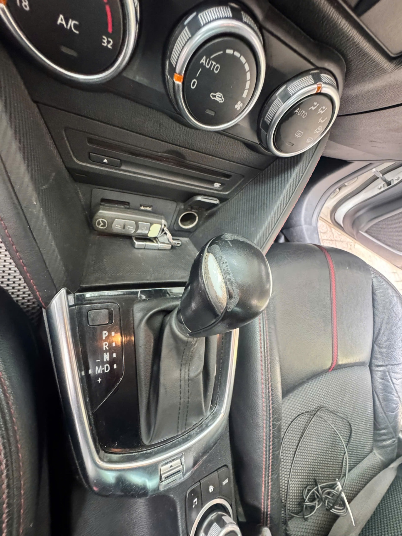 Mazda 2 1.5 AT 2017 - Nội thất 6