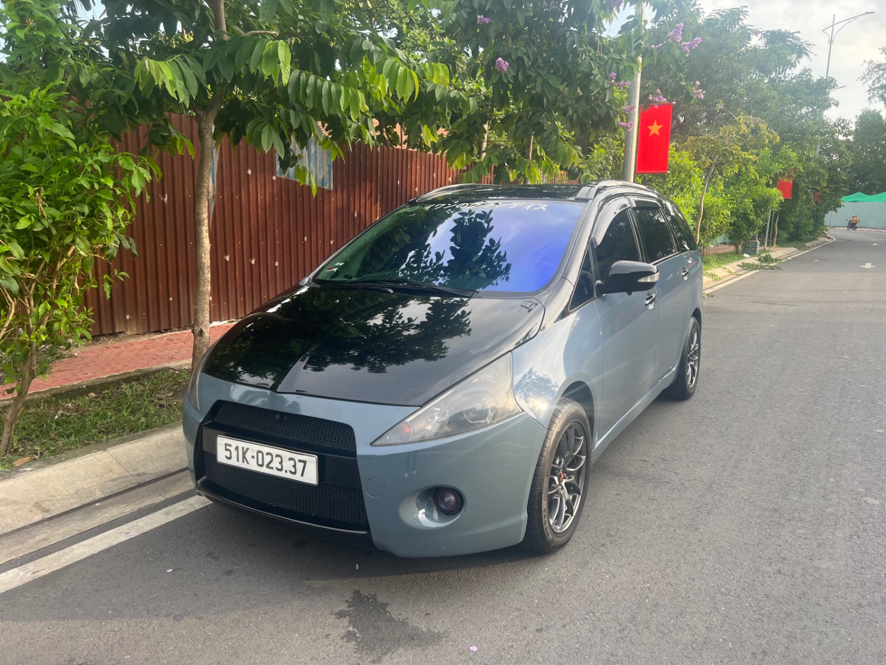 Mitsubishi Grandis 2.4 AT 2008 - Ngoại thất 2