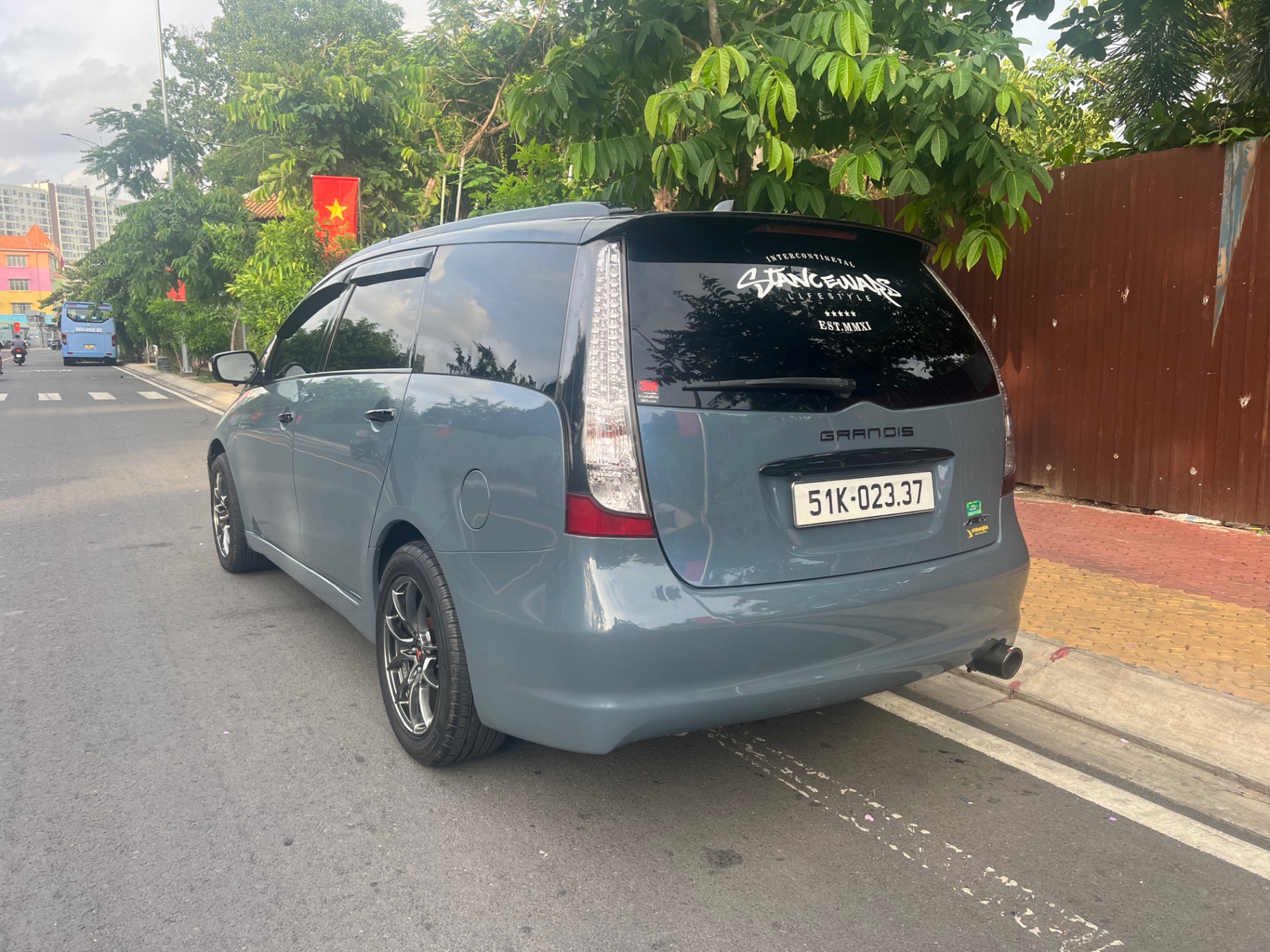 Mitsubishi Grandis 2.4 AT 2008 - Ngoại thất 3