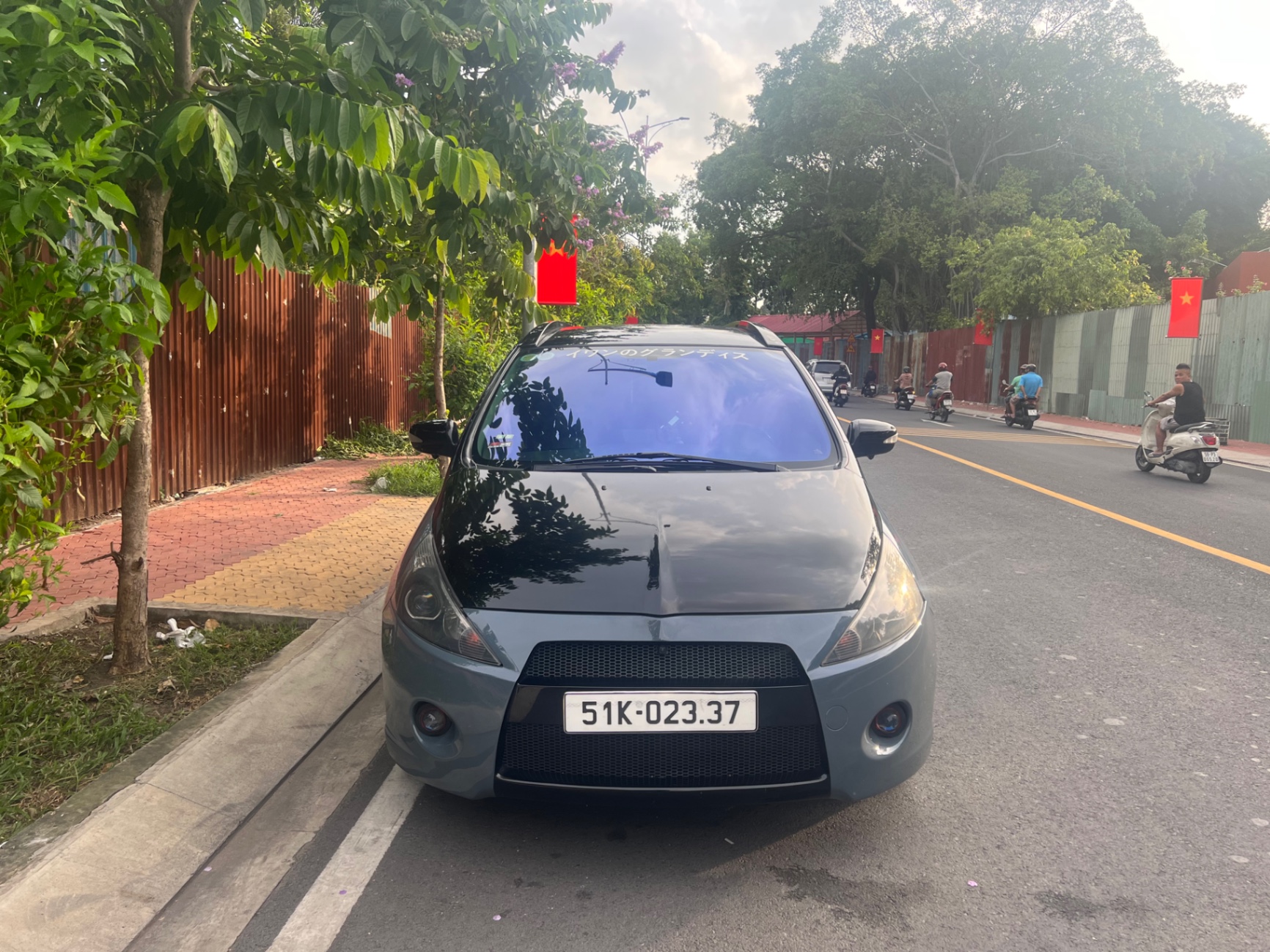 Mitsubishi Grandis 2.4 AT 2008