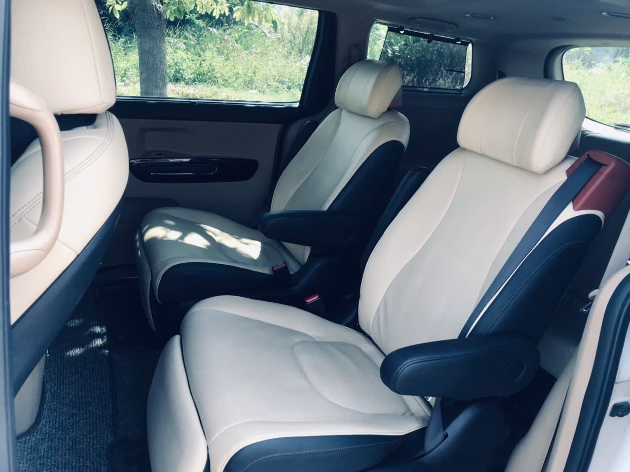 Kia Sedona 2.2L DATH 2018 - Nội thất 1