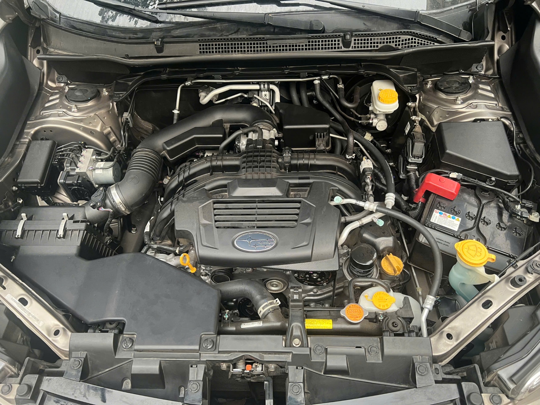Honda CRV 2.0 AT 2017 - Khoang động cơ 2