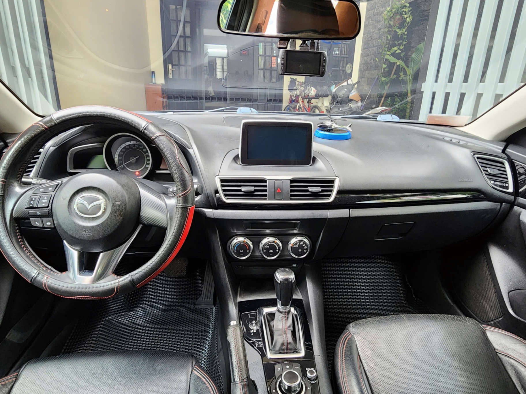 Mazda 3 1.5 AT 2016 - Nội thất 1