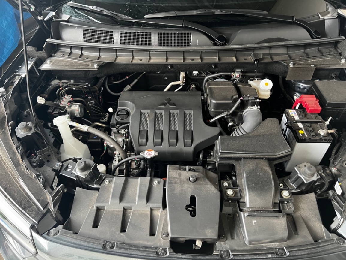 Mitsubishi Xforce Premium 2024 - Khoang động cơ 1
