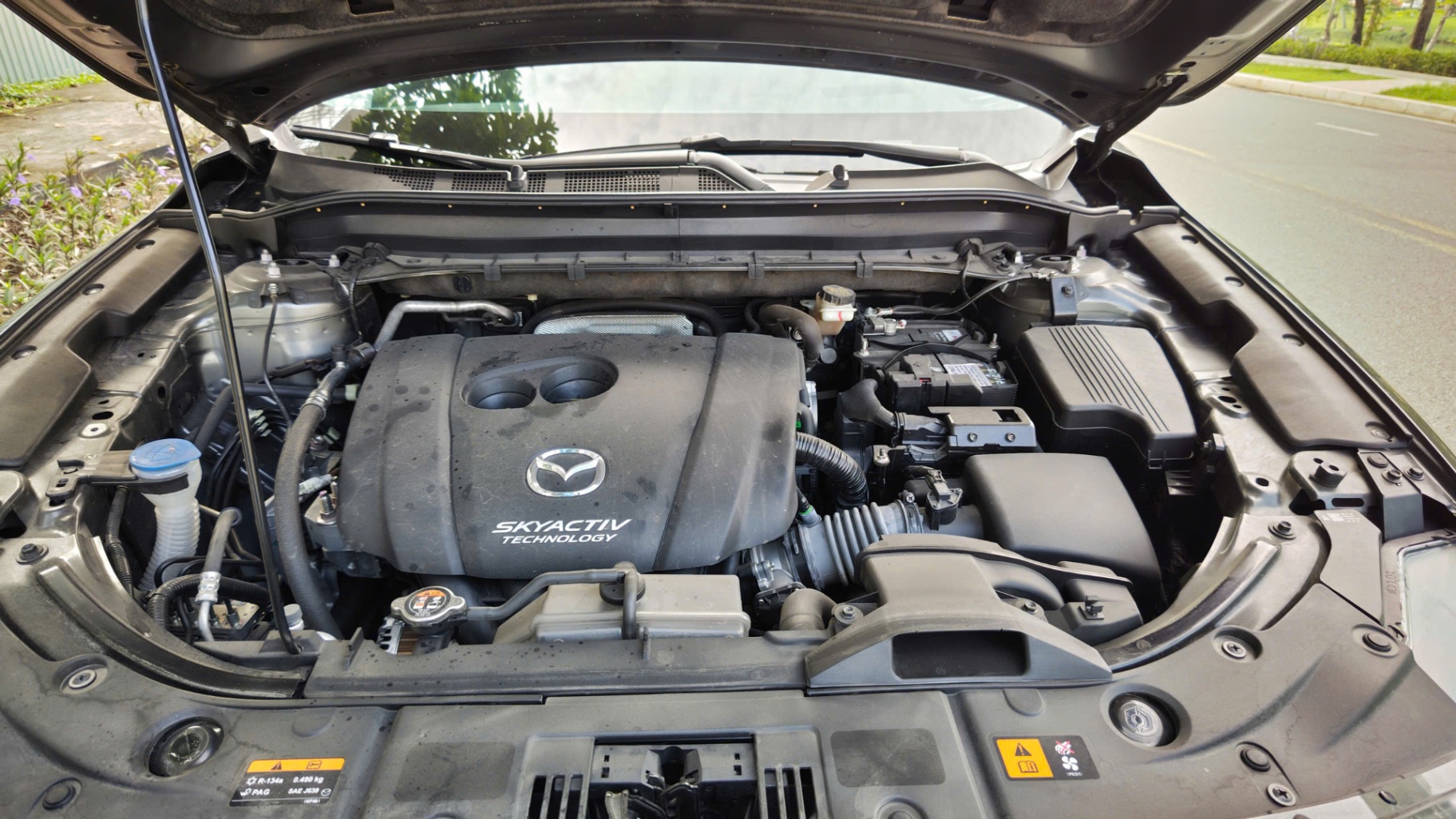 Mazda Cx5 Premium 2.0 AT 2022 - Khoang động cơ 1