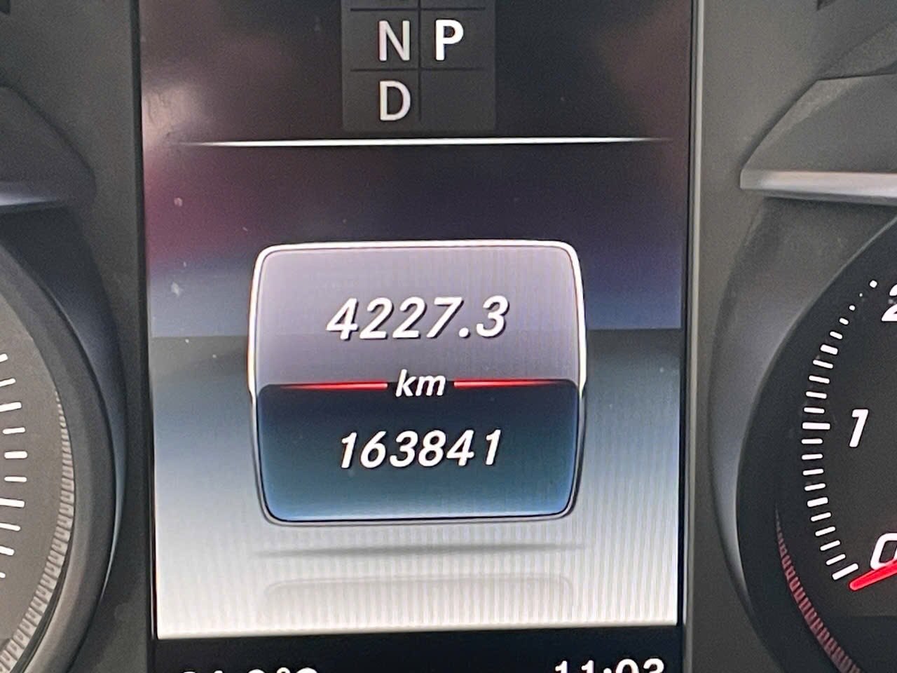 Mercedes Glc 250 4Matic 2018 - Nội thất 1