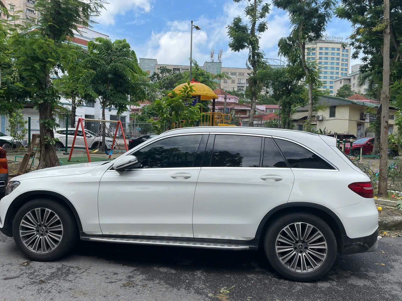 Mercedes Glc 250 4Matic 2018 - Ngoại thất 2