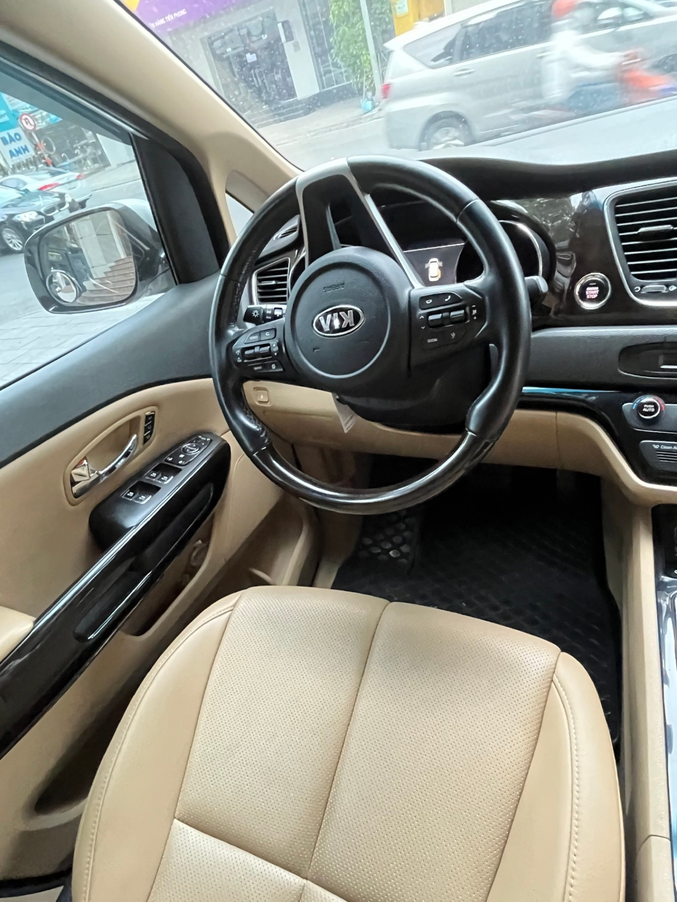 Kia Sedona 2.2 DAT Luxury 2019 - Nội thất 6