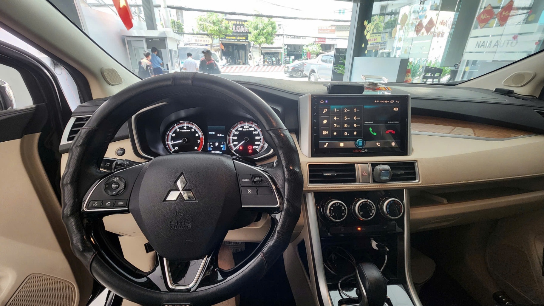 Mitsubishi Xpander 1.5 AT 2019 - Nội thất 4
