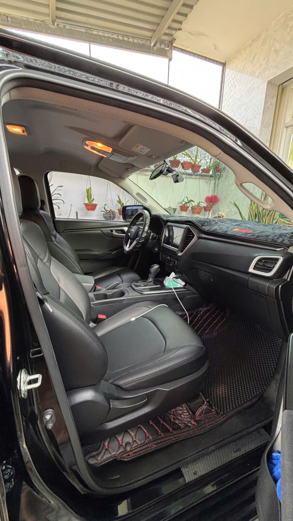 Isuzu Dmax LS 1.9L 4x2 AT 2022 - Nội thất 2