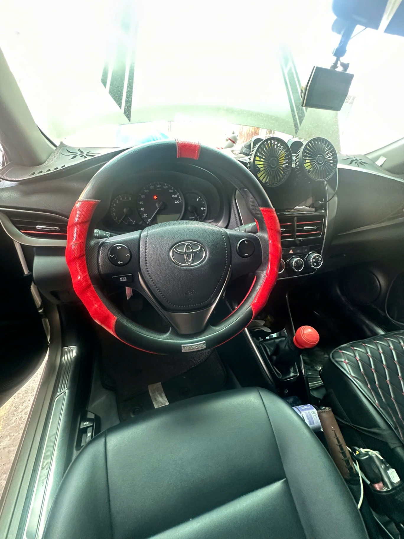 Toyota Vios E 1.5 MT 2024 - Nội thất 6