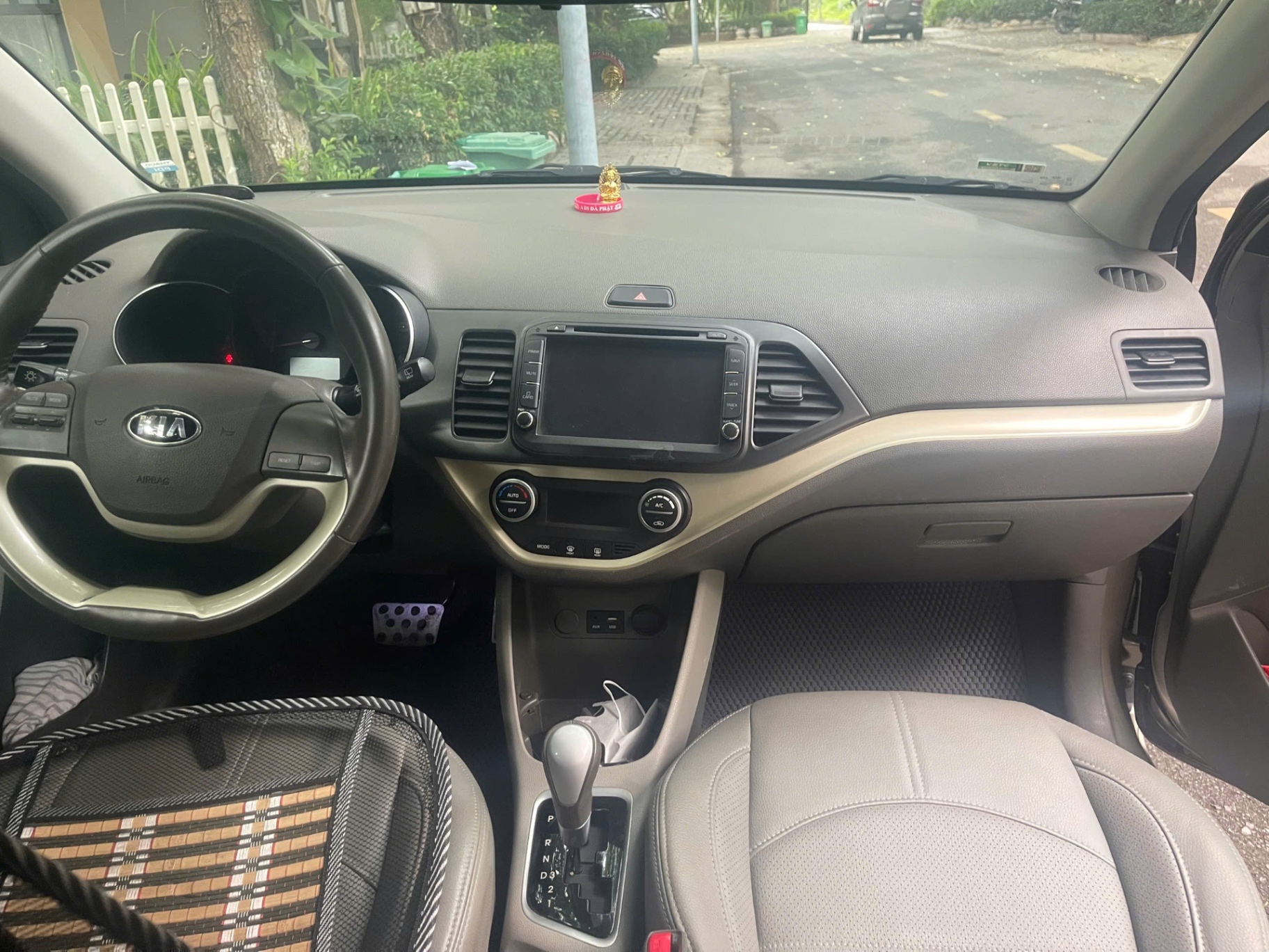 Kia Morning Si AT 2017 - Nội thất 1