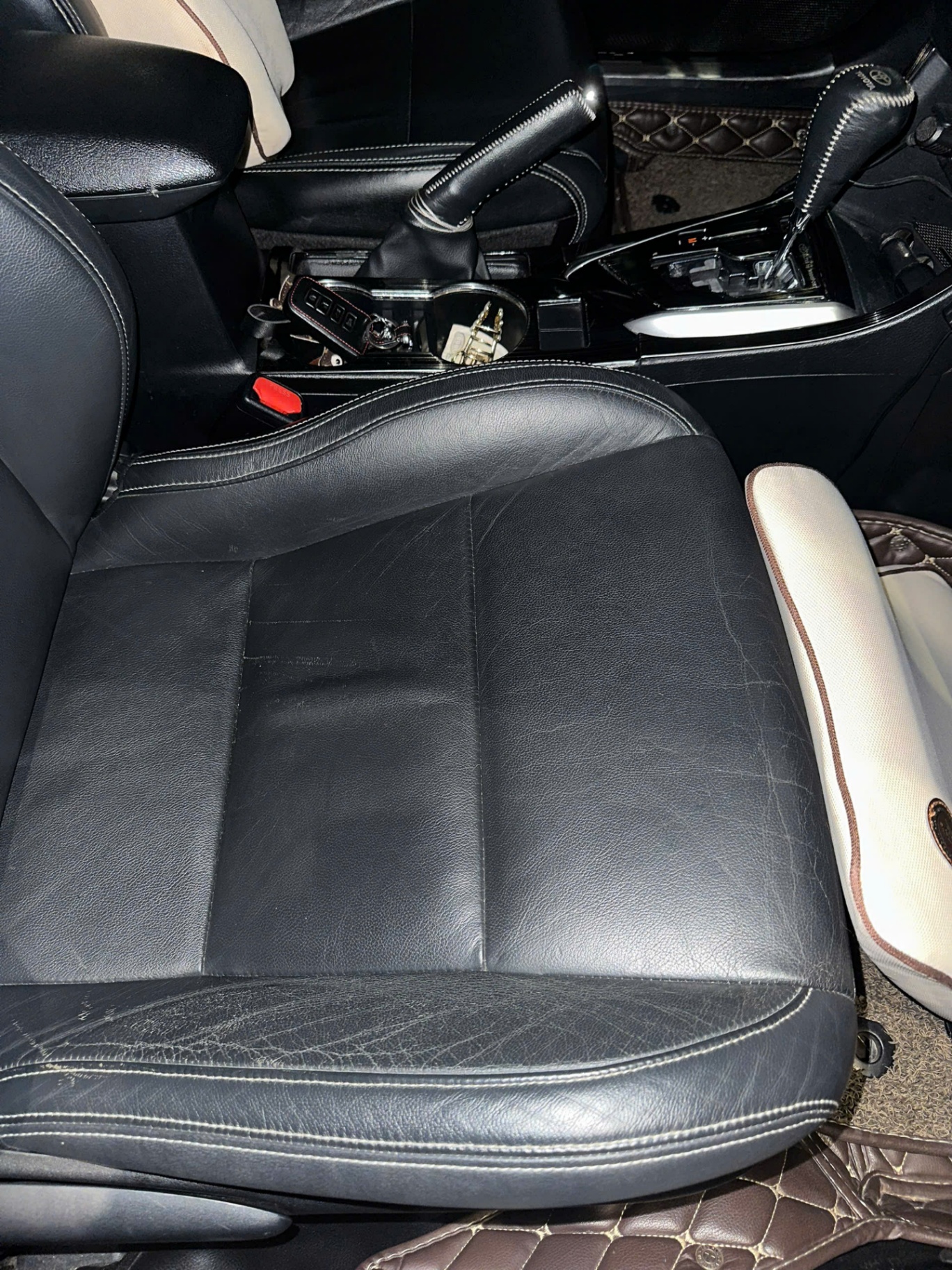 Toyota Corolla altis 2.0V 2015 - Nội thất 3
