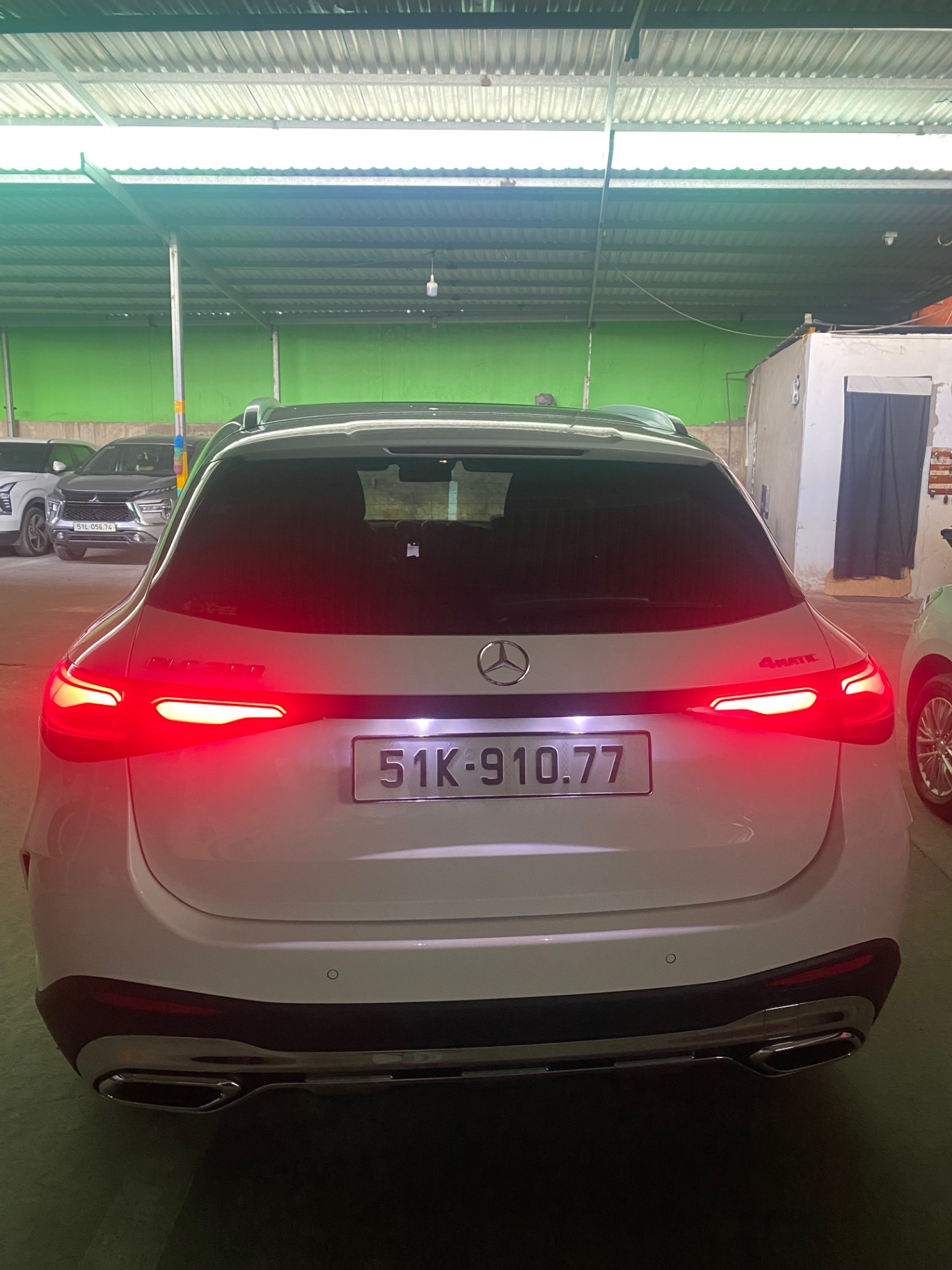 Mercedes Glc 300 4Matic 2023 - Ngoại thất 2