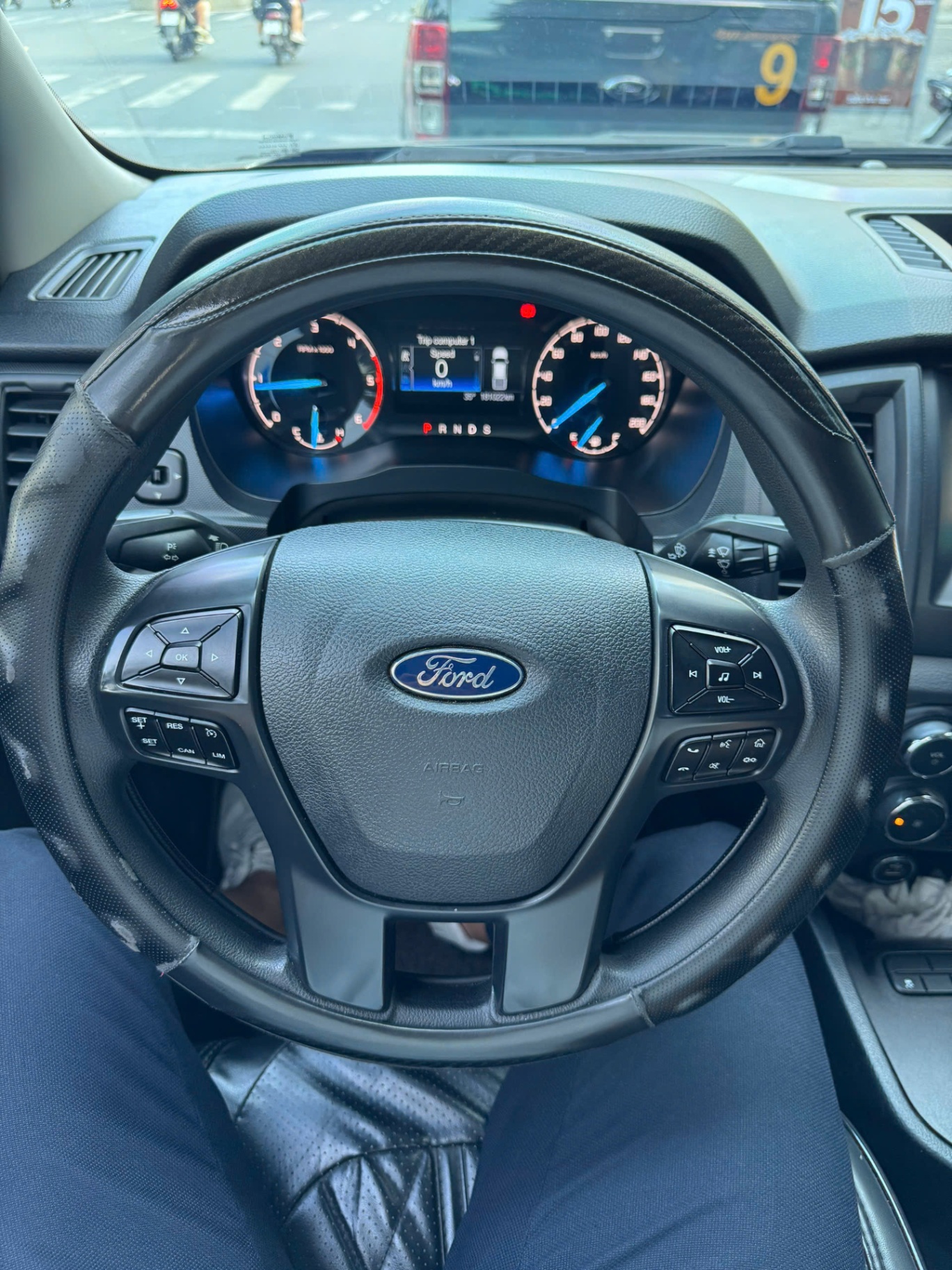 Ford Ranger XLS 2.2L 4x2 AT 2019 - Nội thất 6