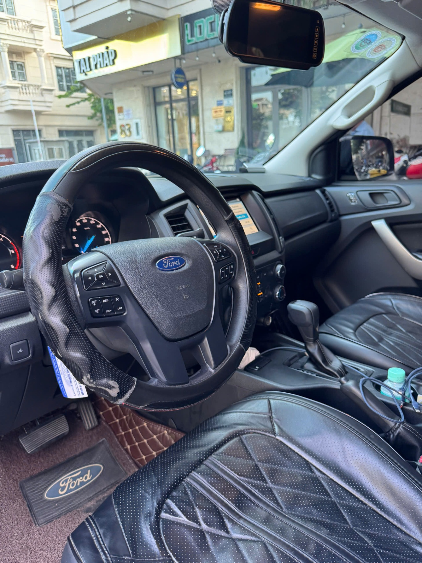 Ford Ranger XLS 2.2L 4x2 AT 2019 - Nội thất 10