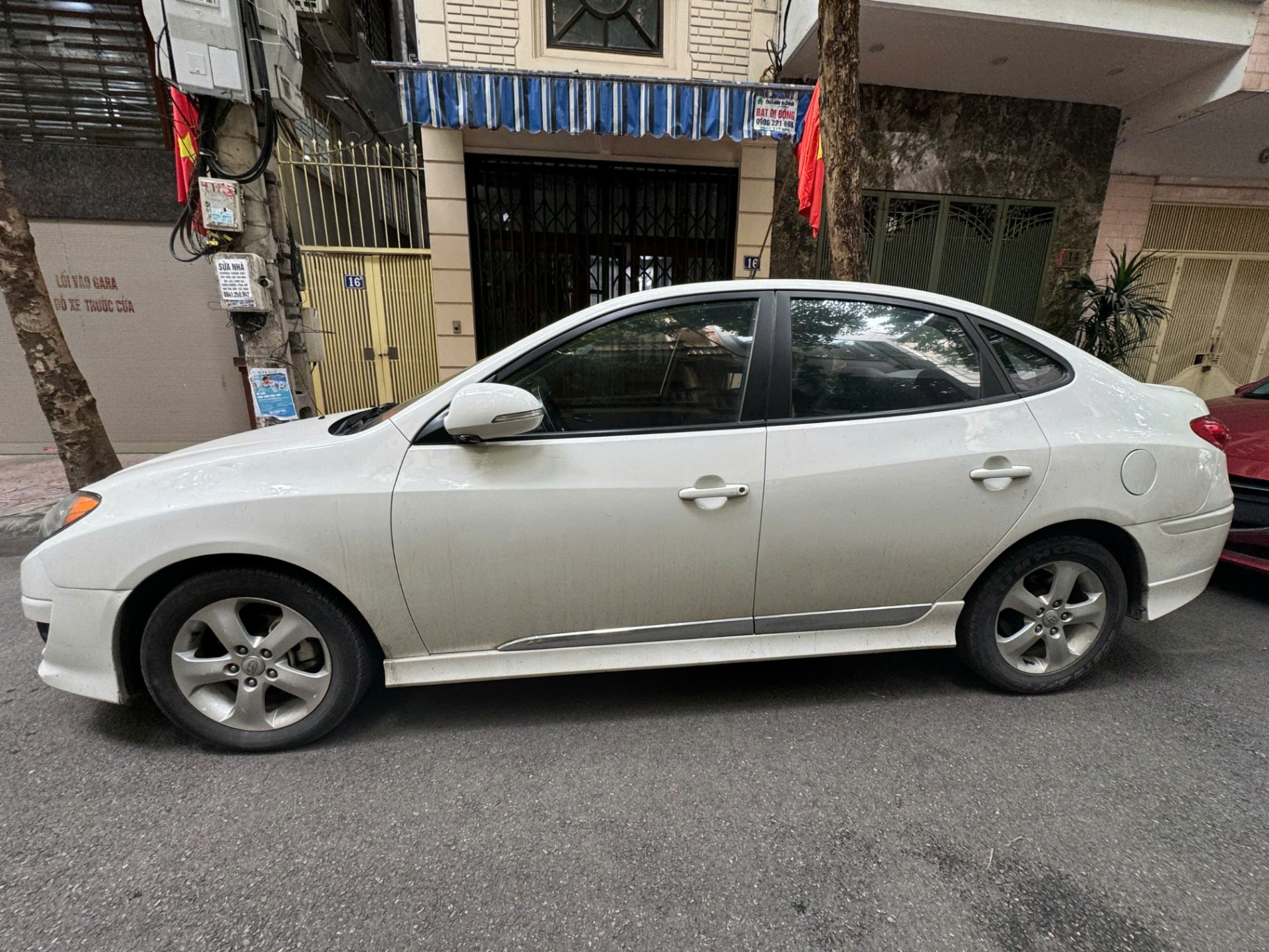 Hyundai Avante 1.6 AT 2012 - Ngoại thất 2