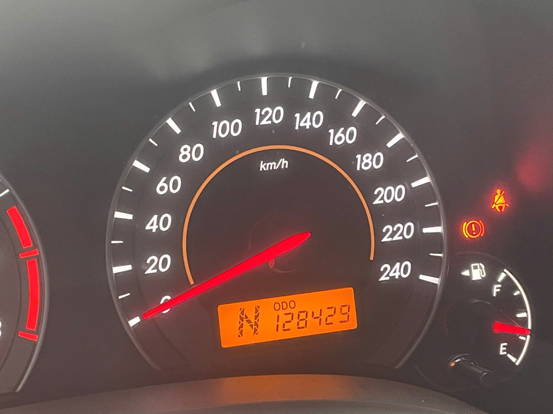 Toyota Corolla altis 1.8G AT 2010 - Nội thất 2