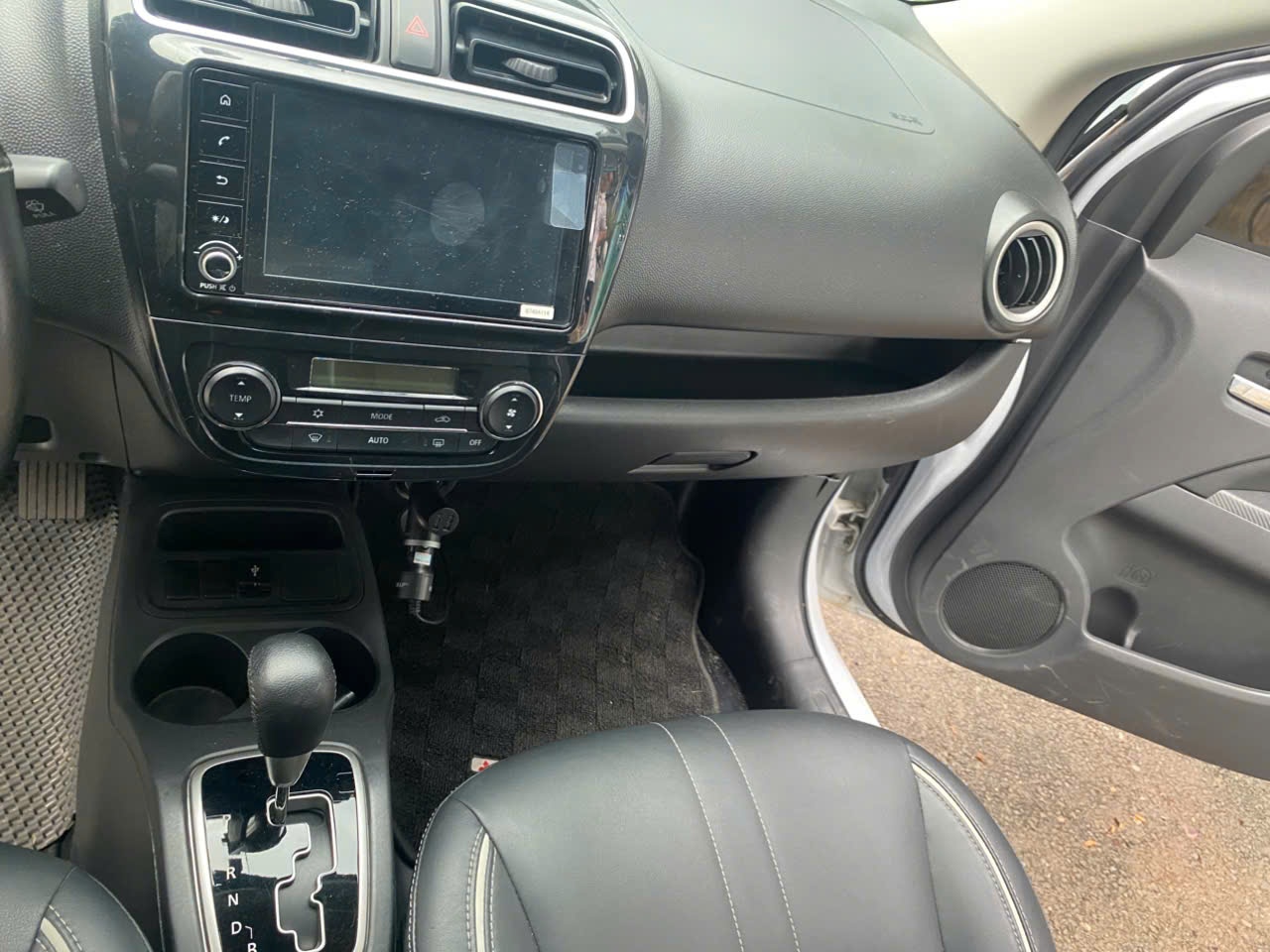 Mitsubishi Attrage 1.2 CVT 2022 - Nội thất 7