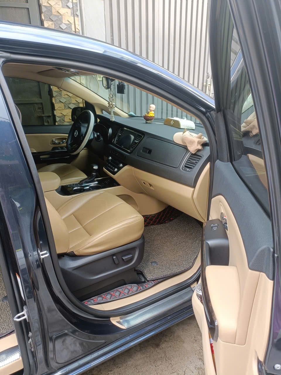 Kia Sedona 2.2 DAT Luxury 2021 - Nội thất 5