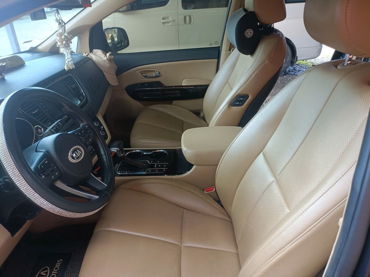Kia Sedona 2.2 DAT Luxury 2021 - Nội thất 8