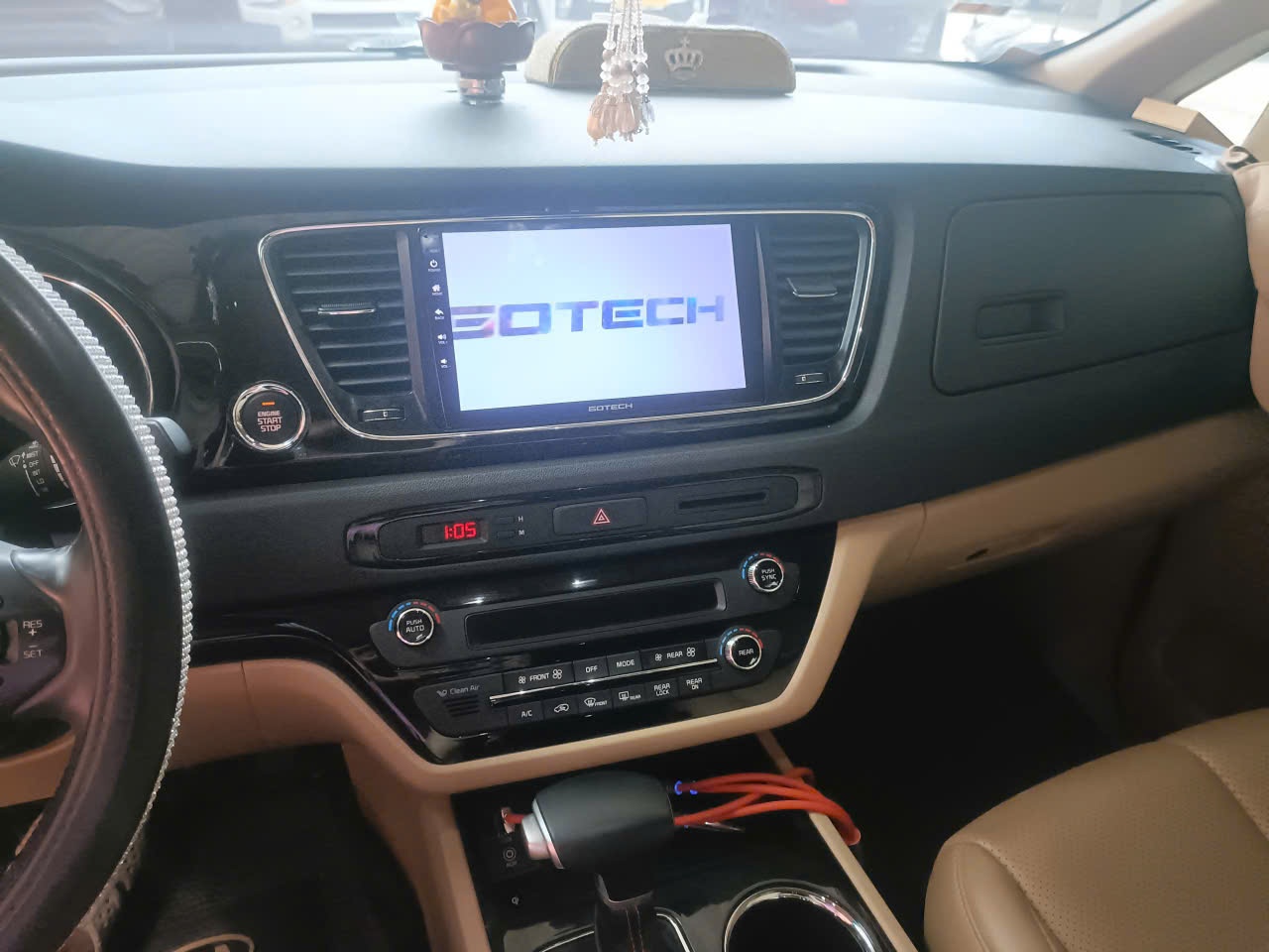 Kia Sedona 2.2 DAT Luxury 2021 - Nội thất 11