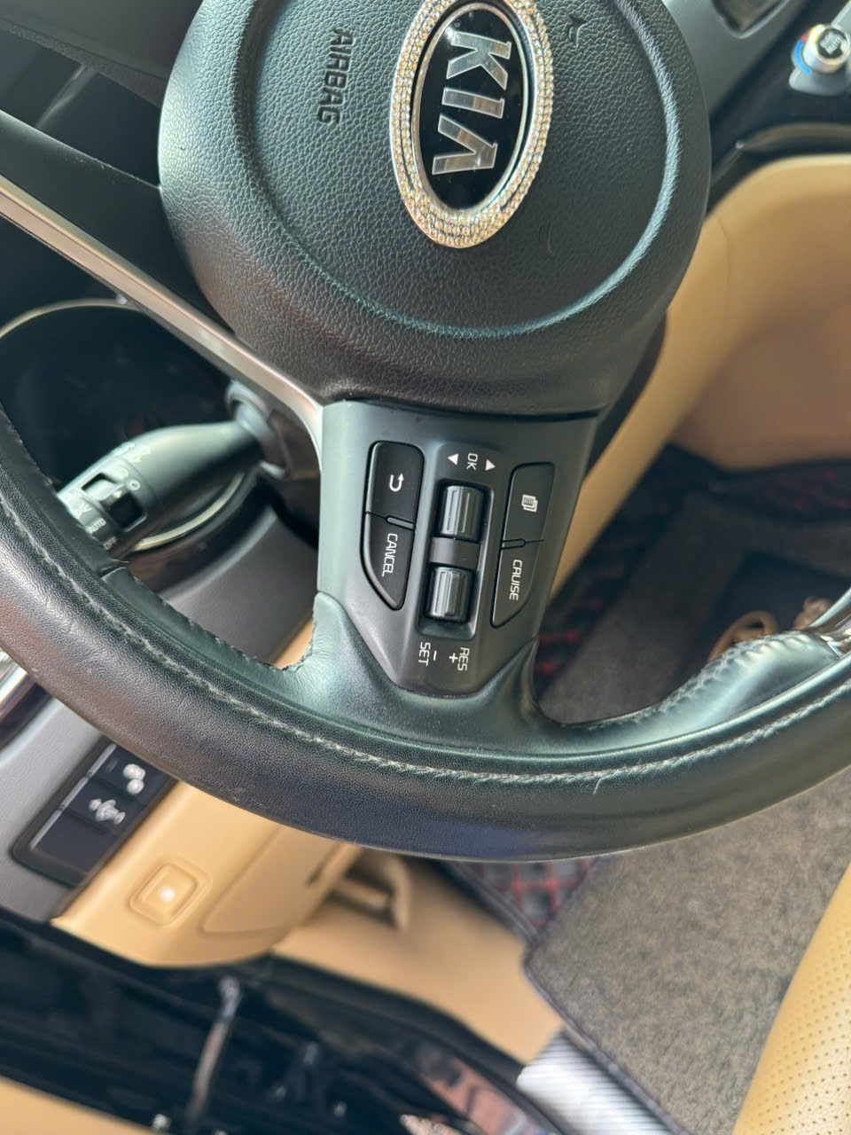 Kia Sedona 2.2 DAT Luxury 2021 - Nội thất 17