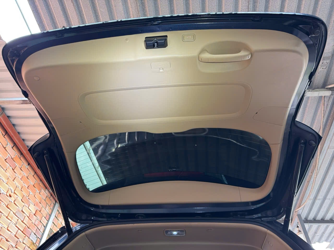 Kia Sedona 2.2 DAT Luxury 2021 - Nội thất 22