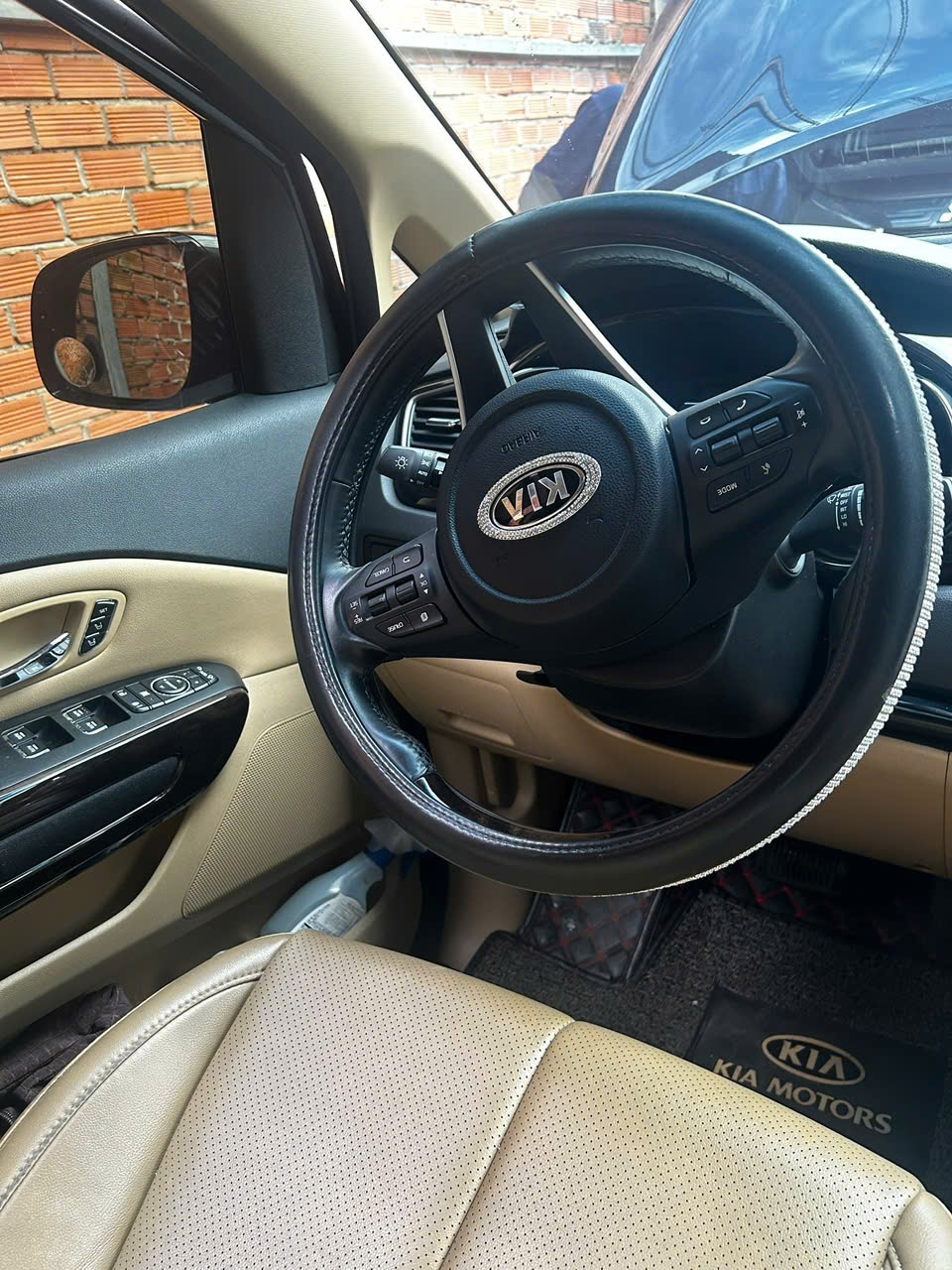 Kia Sedona 2.2 DAT Luxury 2021 - Nội thất 26