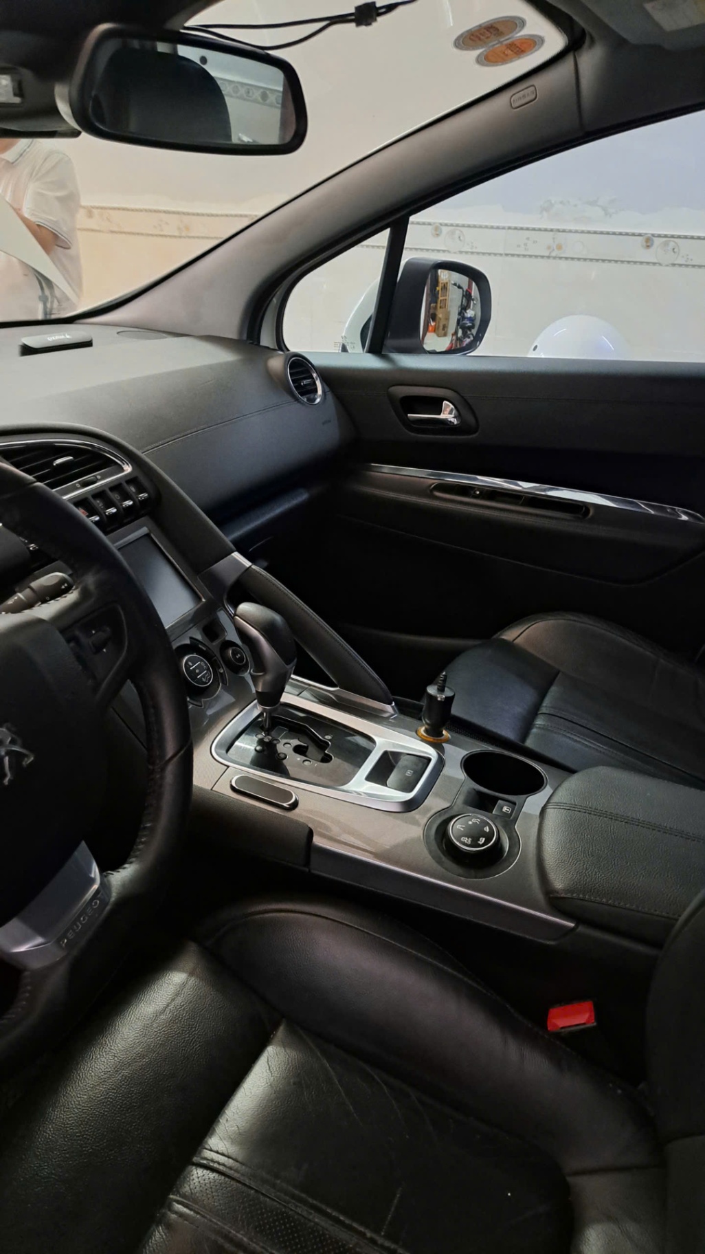 Peugeot 3008  2017 - Nội thất 3